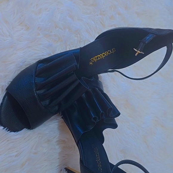 Beautiful stylish shoe dazzle black high heels. US 8-8.5 - Picture 3 of 3